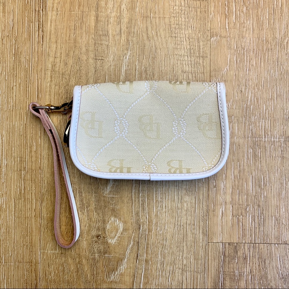 Dooney & Bourke Cream Wristlet A8 - Picture 2 of 8